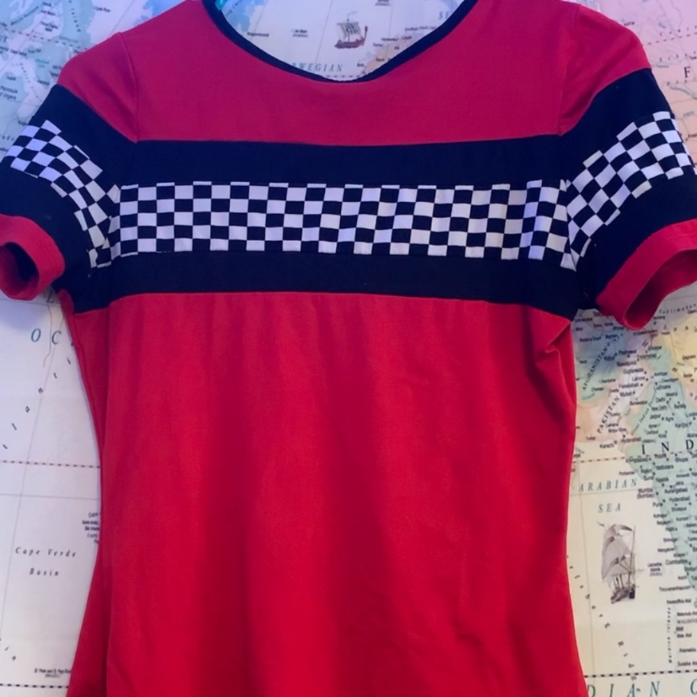 RUE 21 RED BLACK AND WHITE CHECKERED PRINT SHIRT
